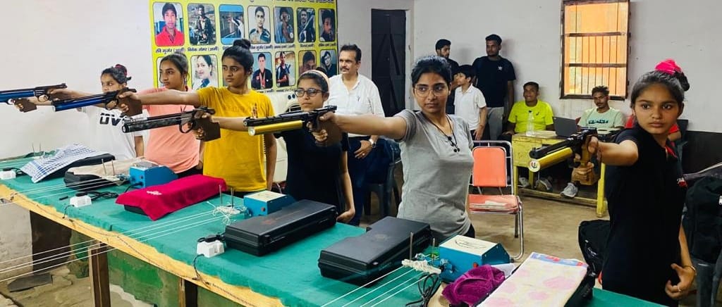 Diya, Ayushi, Khushi ahead in air pistol