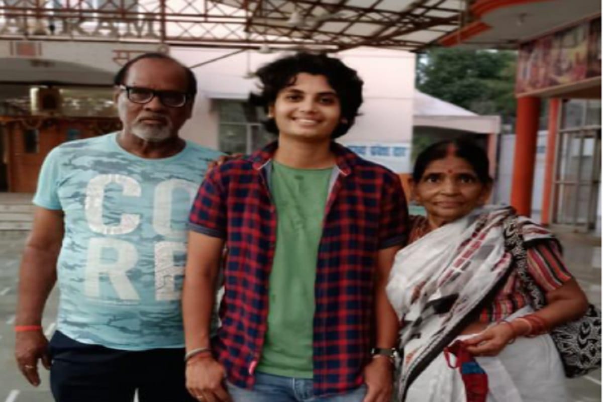 Bijnor News: Celebration in family and city after Meghna Singh selected in Indian women cricket team and see photos
