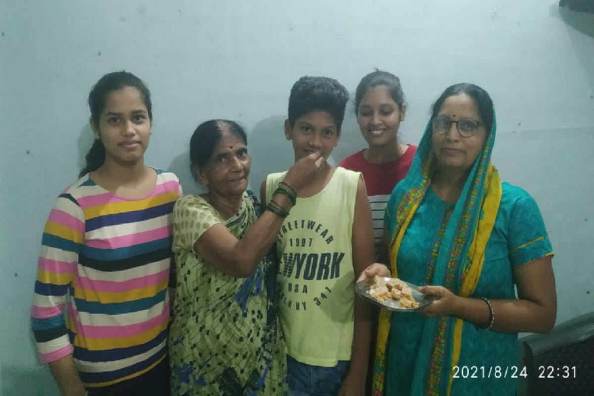 Bijnor News: Celebration in family and city after Meghna Singh selected in Indian women cricket team and see photos
