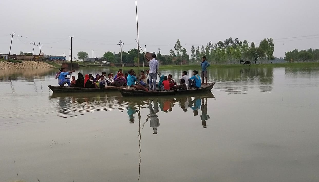 The water level of the rivers decreased, the roads are full of water