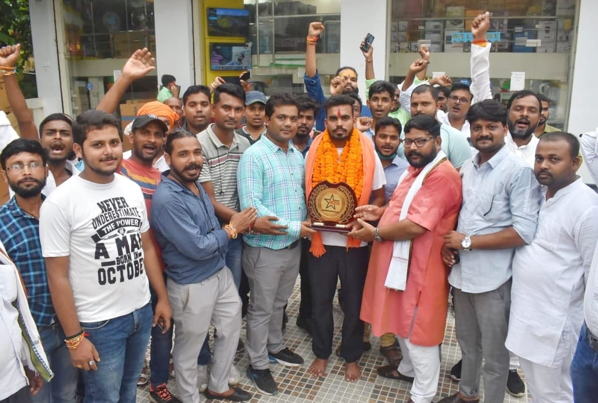 Welcome to young mountaineer Nitish in gorakhpur