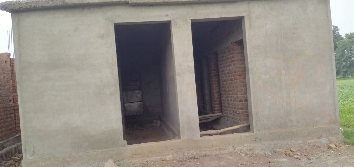 toilet incomplete in banyana