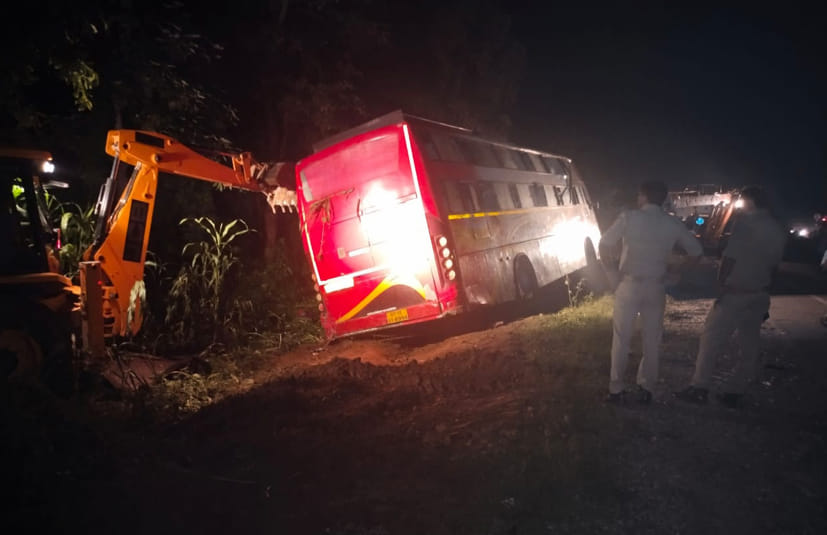 AC sleeper bus overturned on the highway, two died