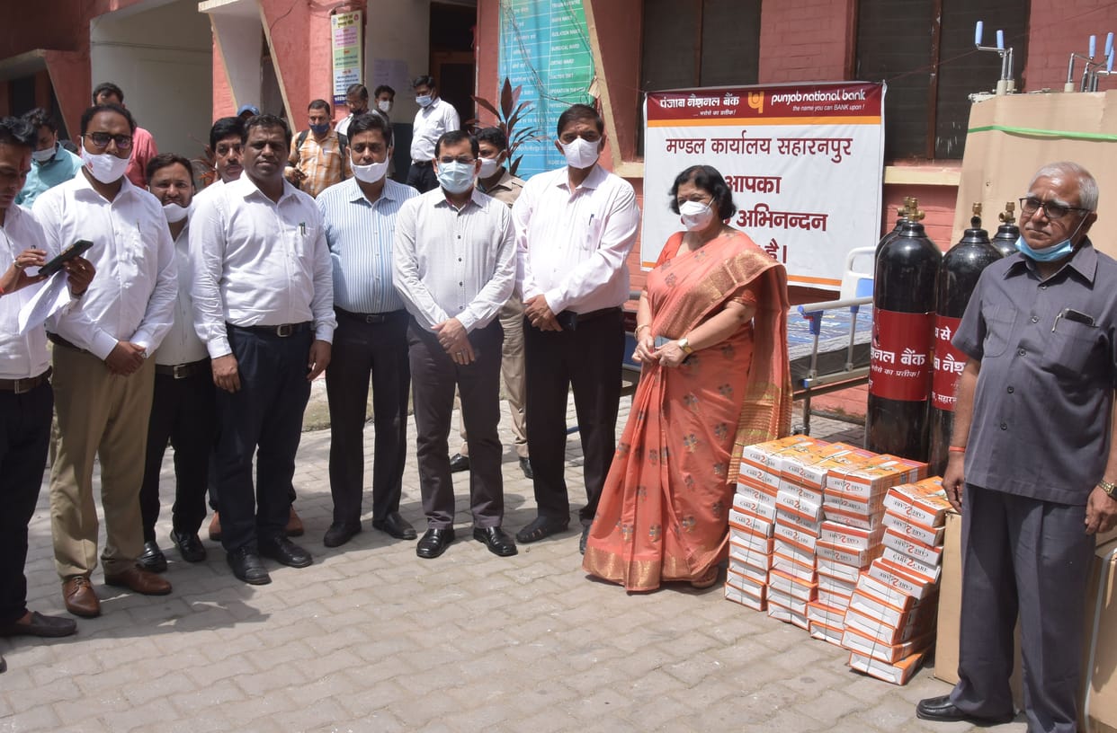 50 oxygen cylinders and ten beds given to the district hospital