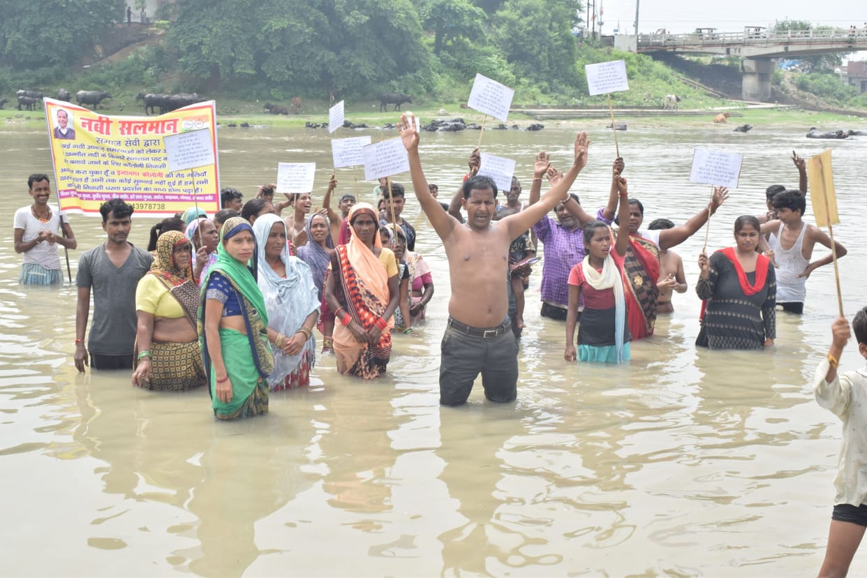 protest in river