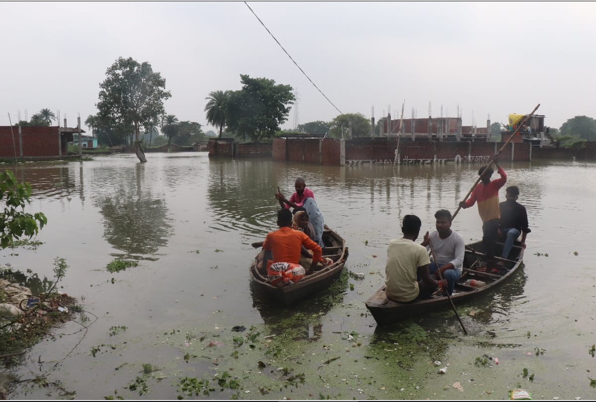 Villagers saved lives by jumping after boat sank in Rapti floods in Gorakhpur