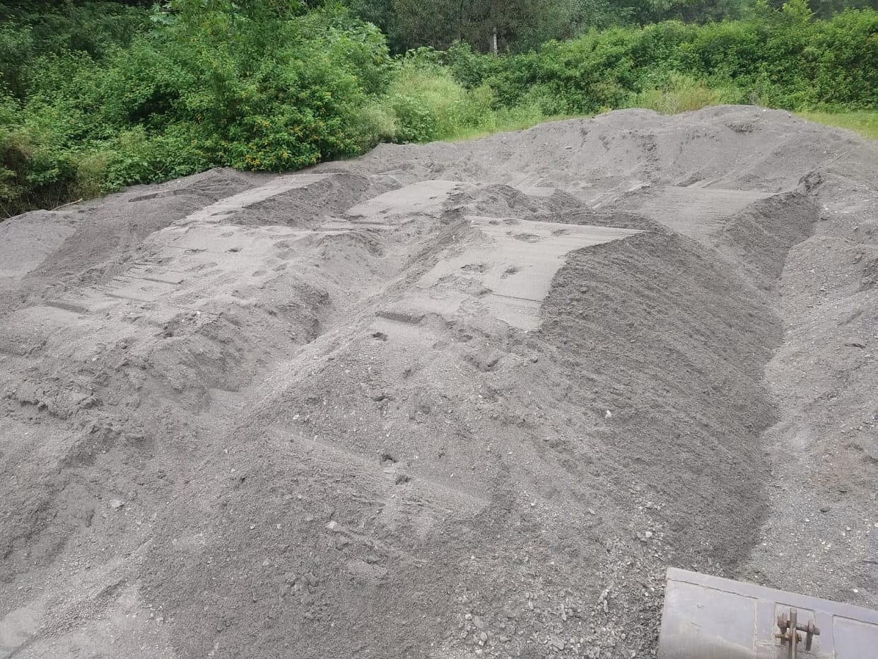 Mining department's raid in Giri river, sand stock and equipment seized, During the action, the challan of a tractor was also deducted, a case was sent to the court