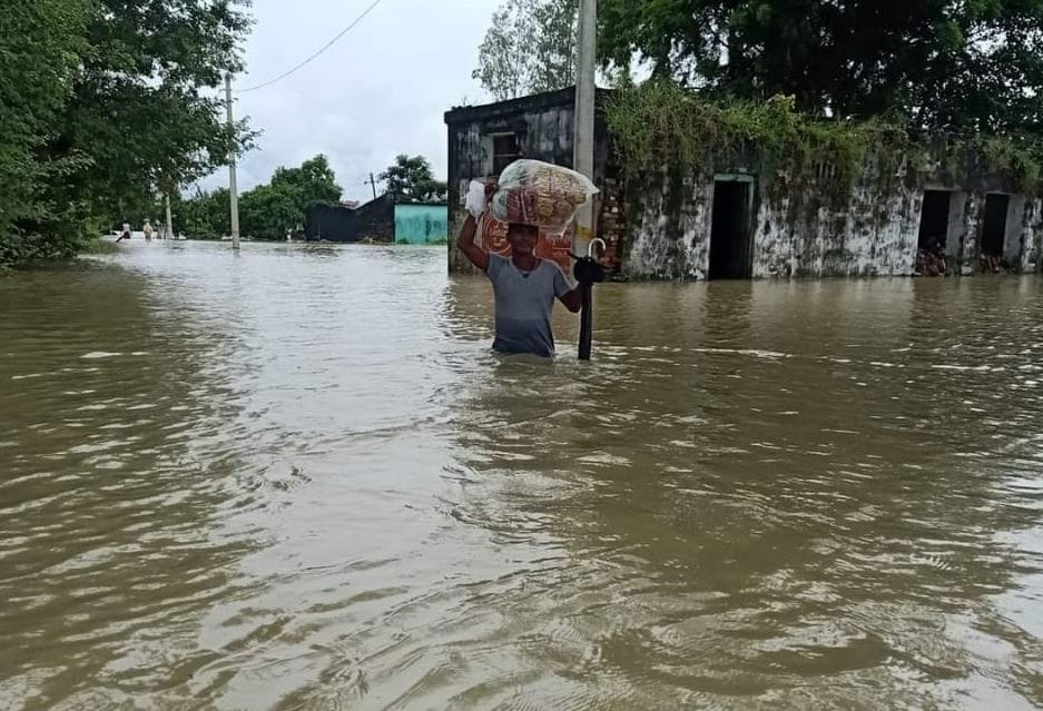 Bansi due to boom in Rapti and uproar in Dumariaganj