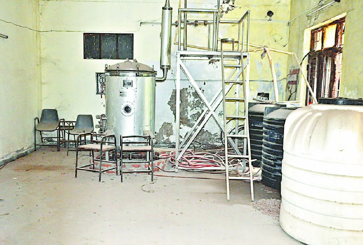 Distillation unit in pharmacy department of agra university damage