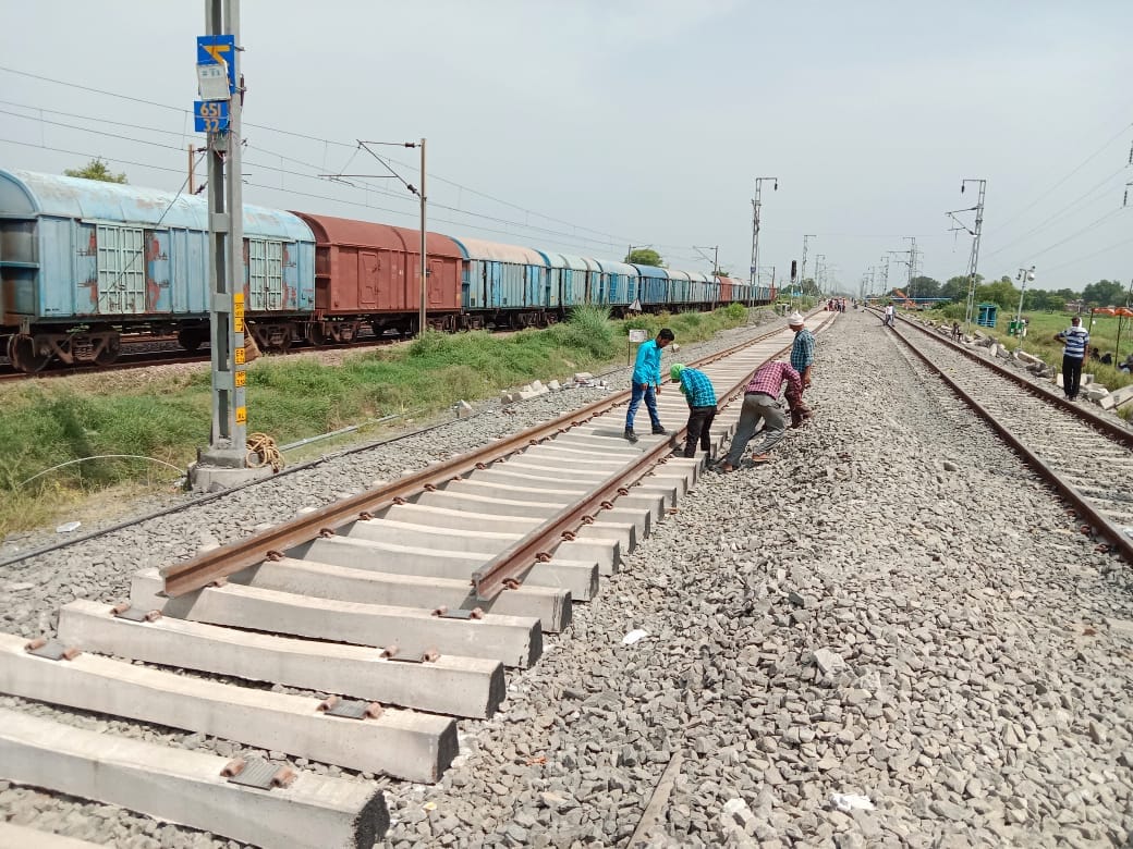 etawah news,Freight Corridor Rail Accident: 72 Hours Elapsed, Track Not Restored