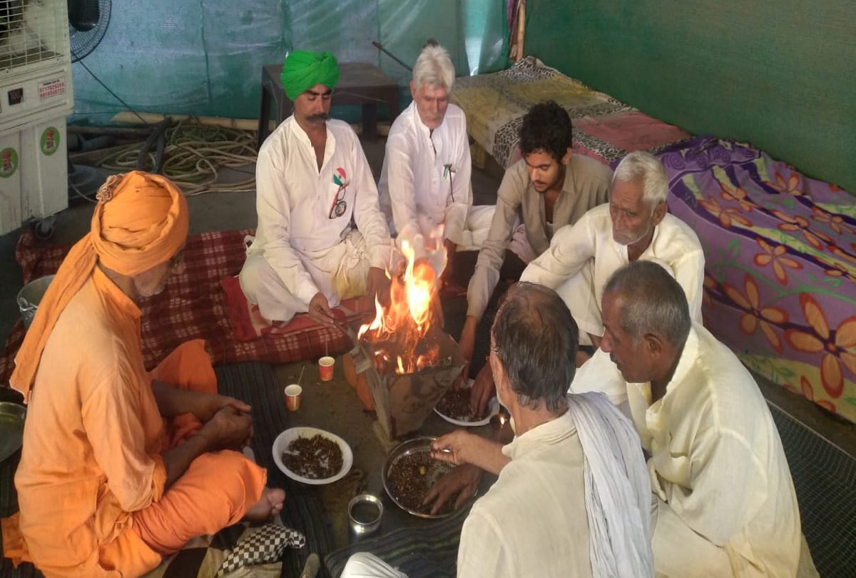Nine months of farmers protest completed farmers protest Farmers performed Havan and Yagya at UP Gate