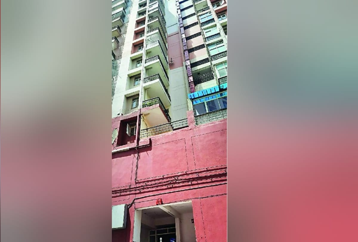 Twelve year old girl falls to death from 9th floor trying to save puppy both died in ghaziabad