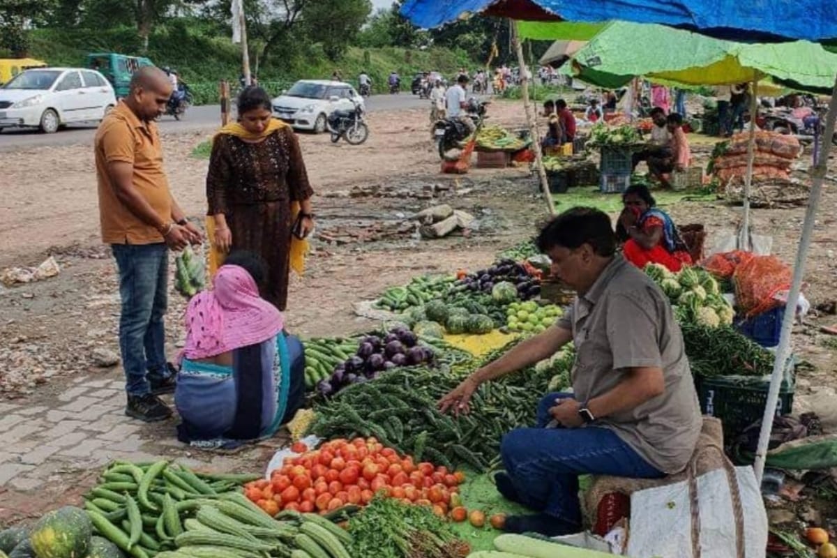 Pics of IAS officer selling vegetables went viral.