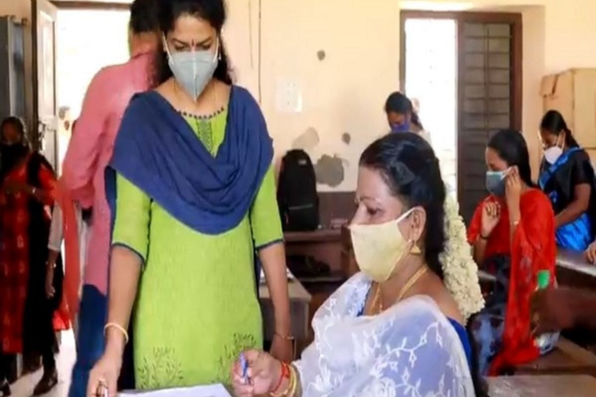 Kerala 45 years giji went for 10th exam just after her marriage