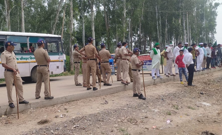Uttrakhand border ruckus for stopping farmers