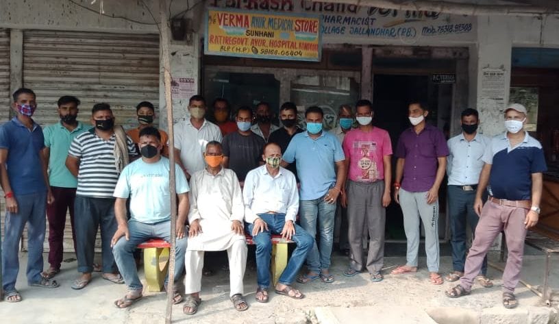 Traders in Sunhani Bazar