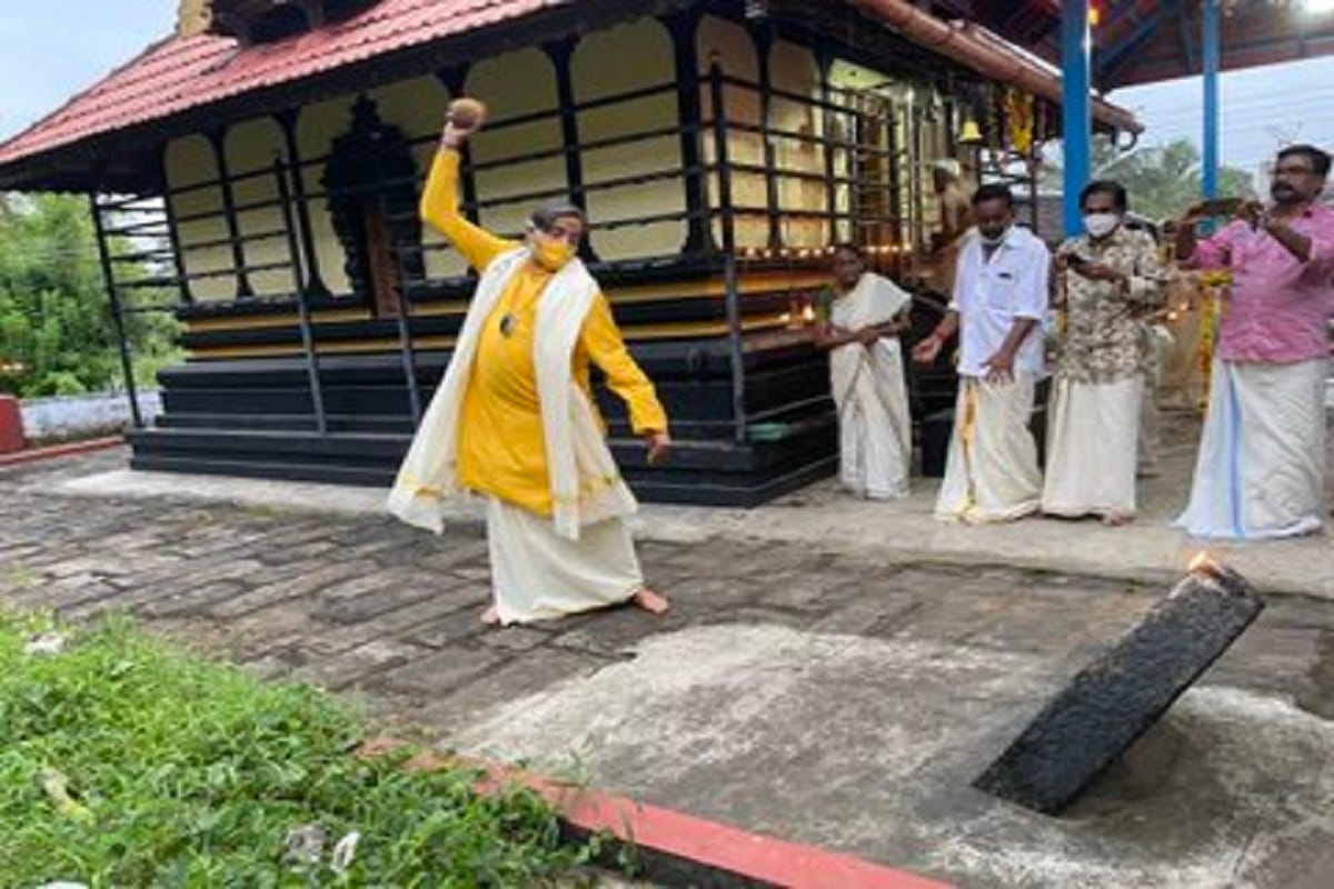 Social media: Shashi Tharoor smashing coconut in the temple and funny memes