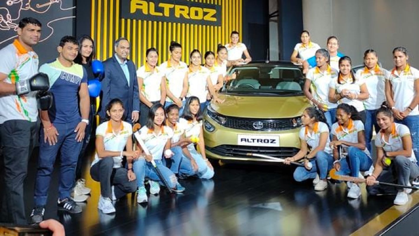 Tata Altroz For Olympians Tata Motors felicitates Indian athletes who missed Bronze medal at the Tokyo Olympics with Altroz premium hatchback Car