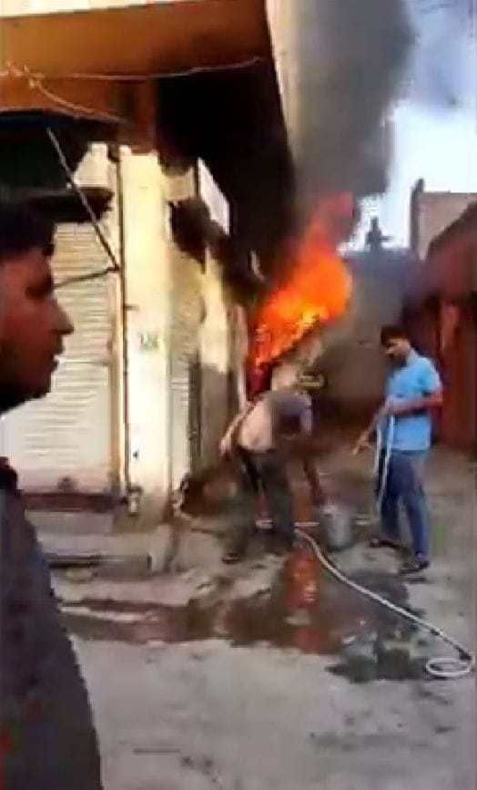 Tent house caught fire due to short circuit in Gandhi Camp, scooty burnt in old grain market