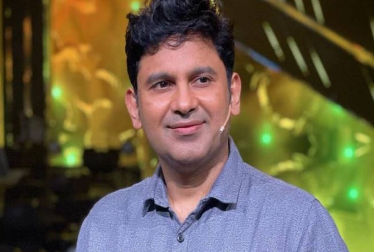 Manoj muntashir called mughal dacoits in his video Richa chadha criticised it by calling cringe and bad poetry