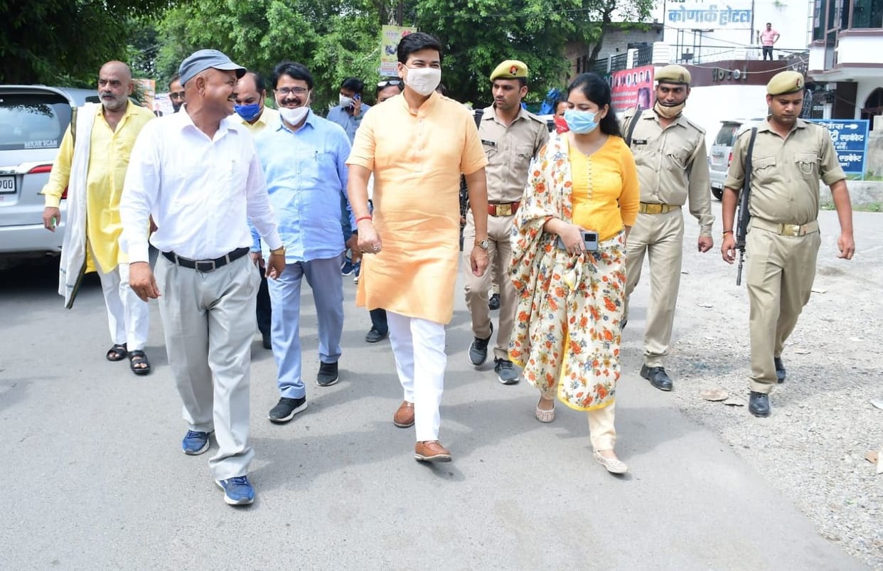 raod construction start from junction to chauki chauraha