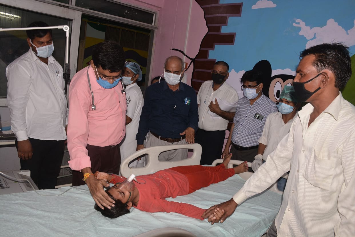 Aligarh: Poll open in mock drill: Ventilator off, not even face mask
