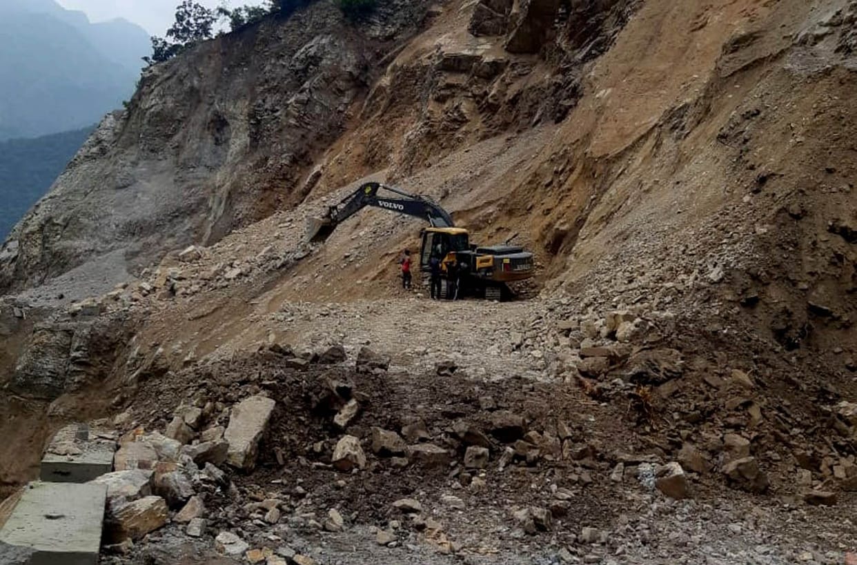 Vehicular movement banned on Rishikesh-Badrinath highway