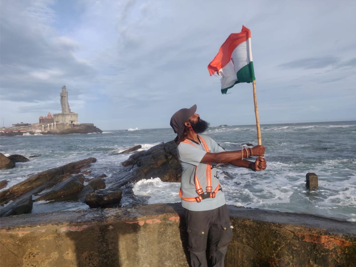 Mathura: Awadhesh waved the tricolor at Kanyakumari