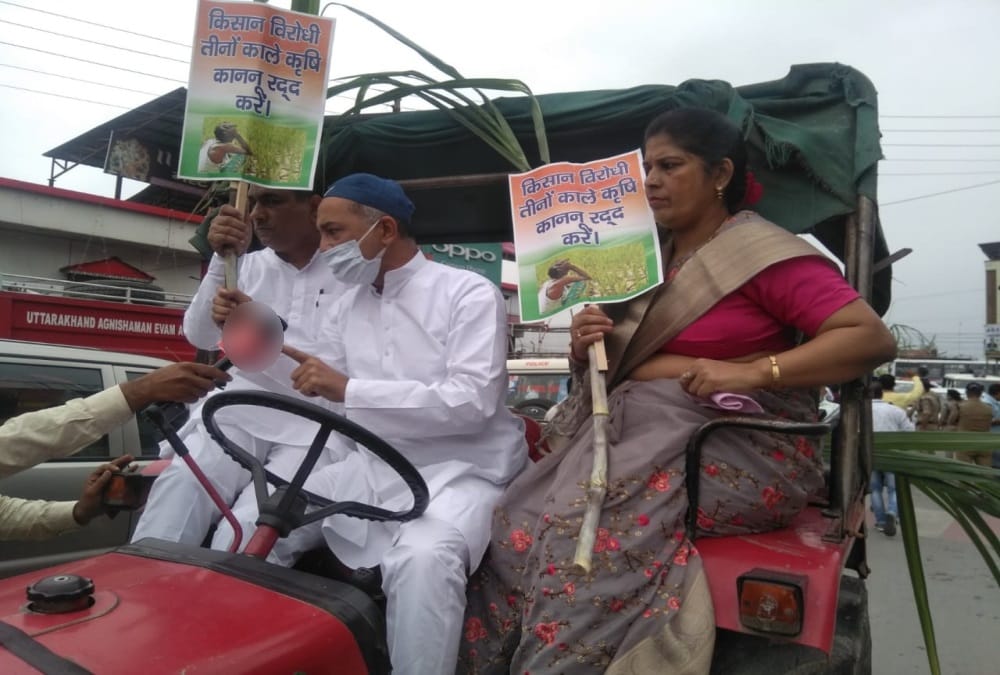 Uttarakhand Assembly Monsoon Session 2021: Congress MLAs Reached Vidhan Sabha By sitting on tractor photos