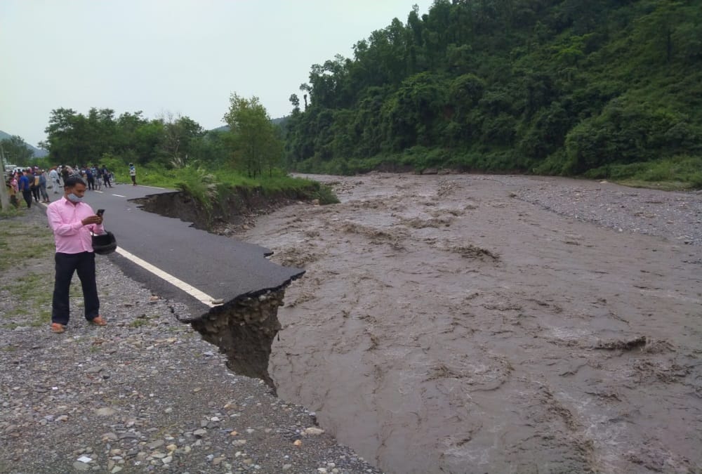 Uttarakhand Weather Forecast Update Today Latest News : Bridge Collapse on Rishikesh Dehradun Highway photos