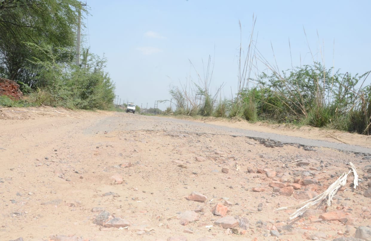 3.98 crore will be spent on ten roads, two unpaved roads will also be paved