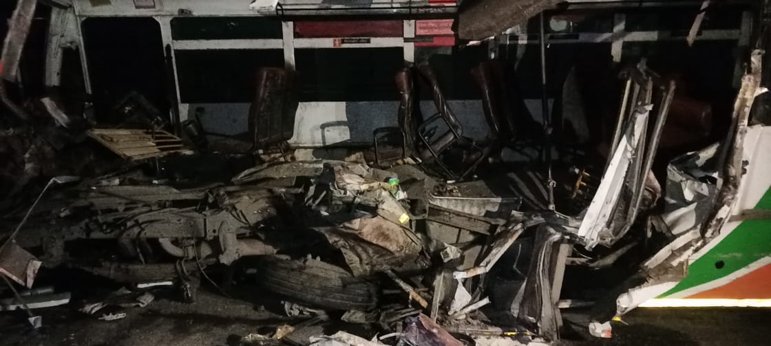etawah news,Roadways bus rammed into truck, four killed, 29 injured
