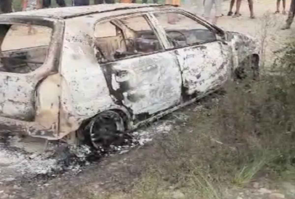 Man set his car on fire due to rift with wife in una himachal