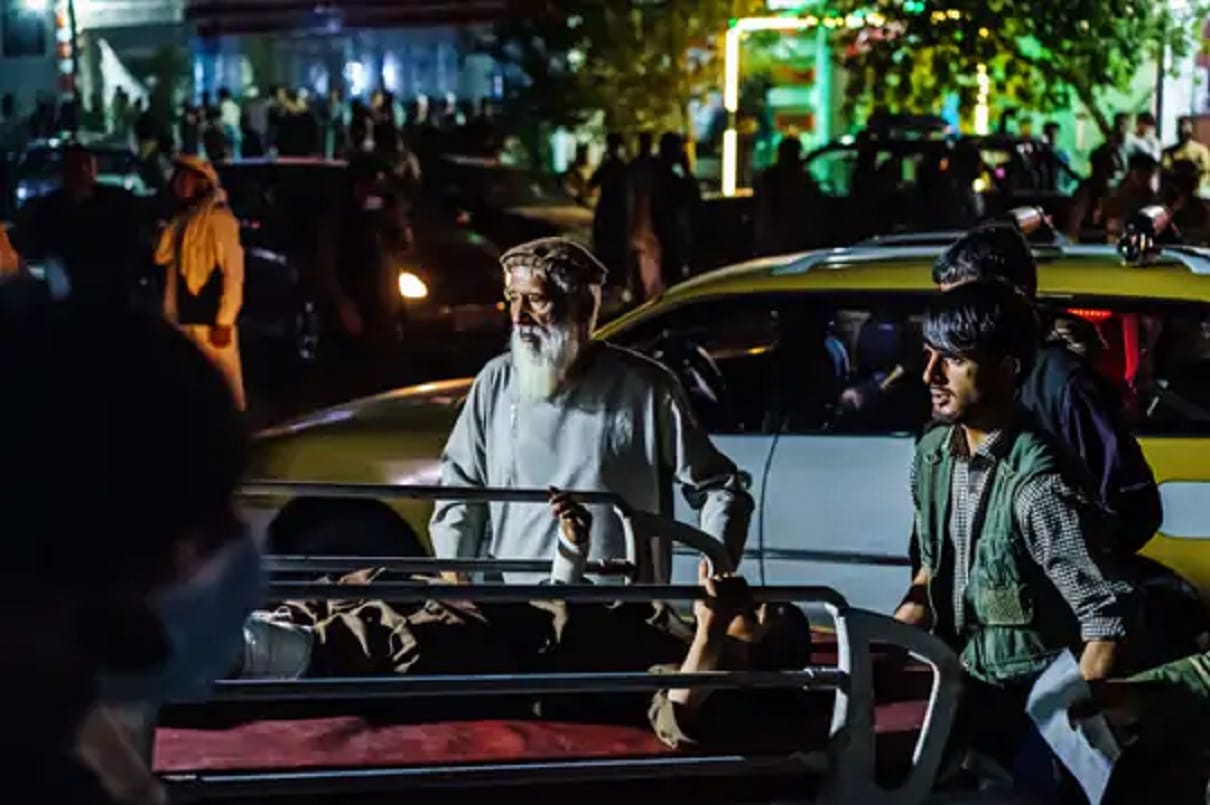 afghanistan bomb blast outside kabul airport multiple footage of death and injured