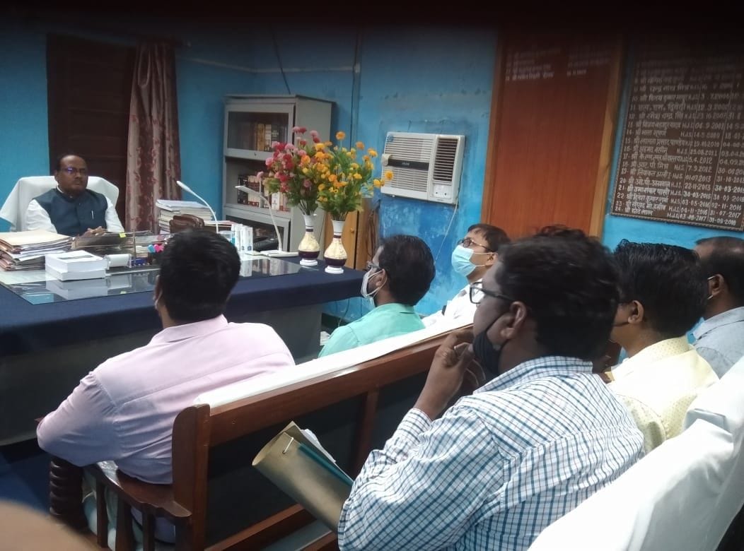 Settle cases in National Lok Adalat
