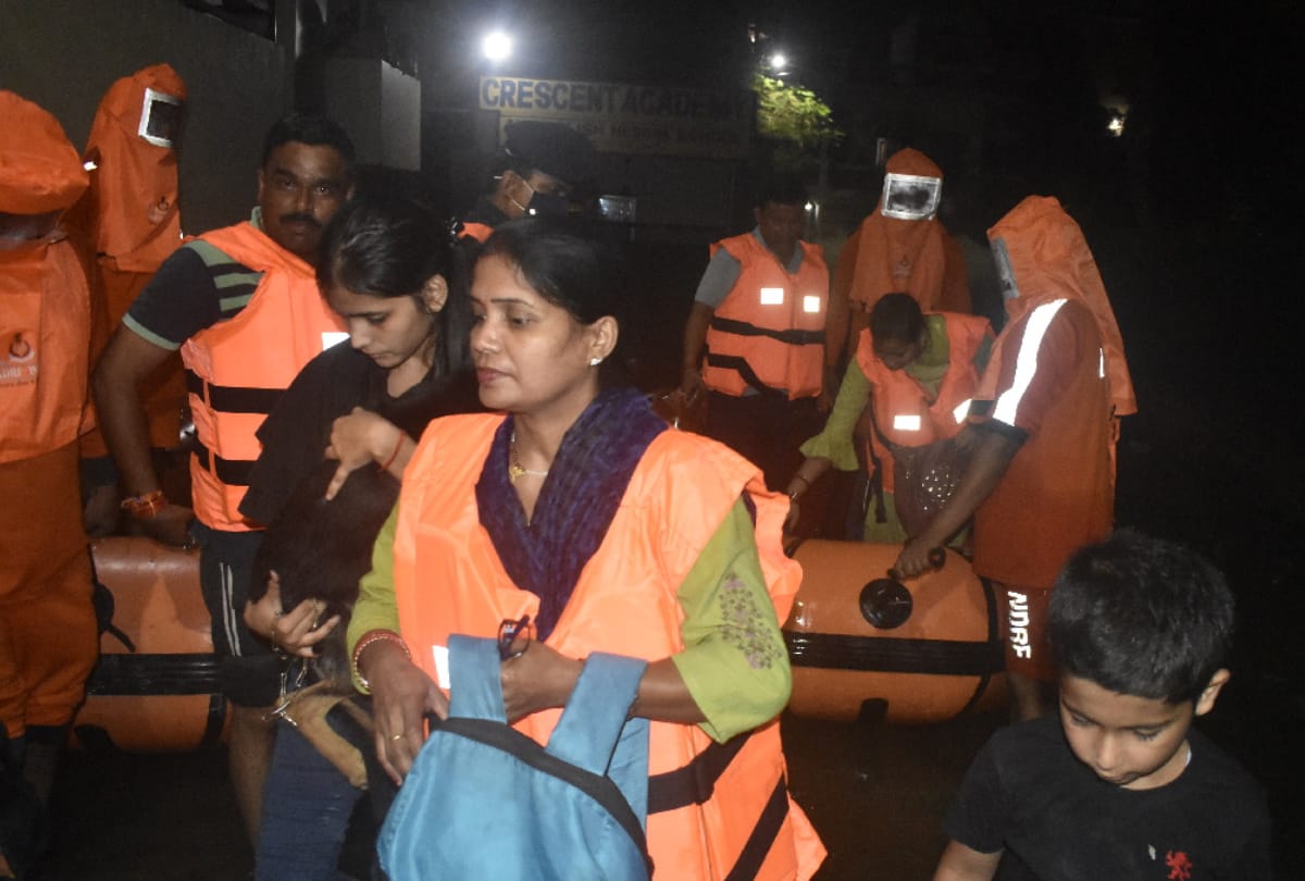 Gorakhpur city became river after 107 mm of rain fell in four hours