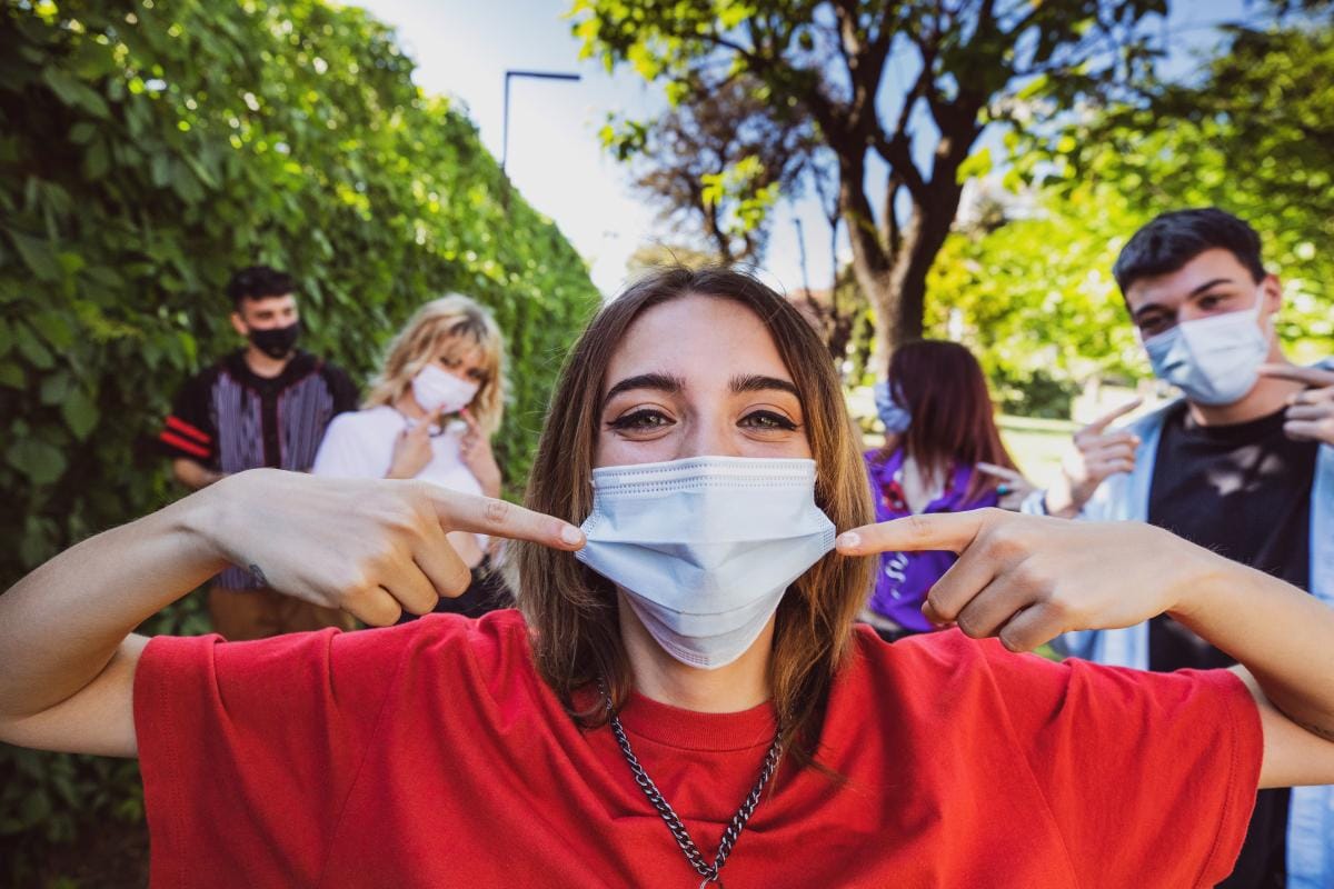 Misbehave by parents and violent attacks on American schools for against new mask rules