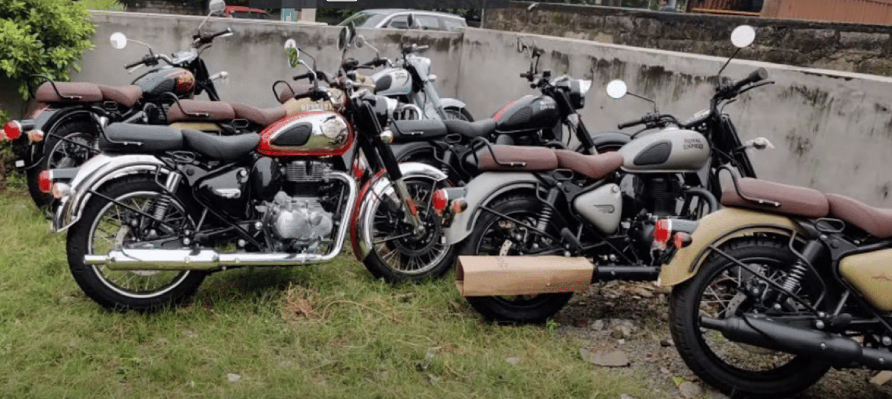 2021 Royal Enfield Classic 350 Spotted in new colours Engine Specifications Key Features Leaked