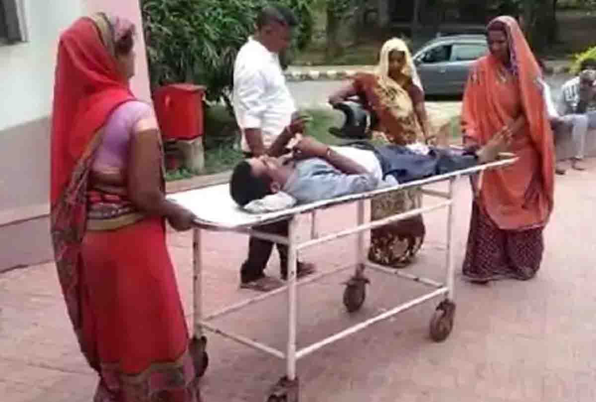 Women pulled stretcher to get X-ray of the young man