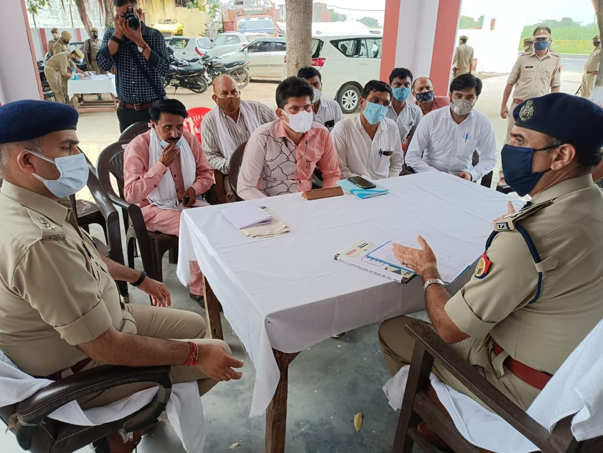 ADG inspected Balaini and Singhawali Ahir police station, reprimanded