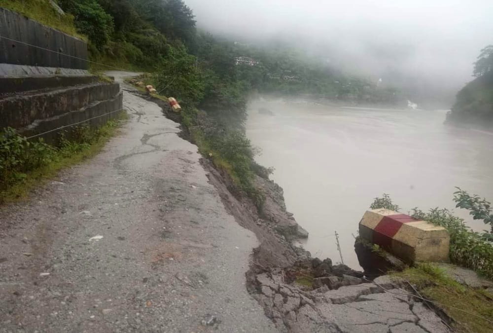 Uttarakhand Weather Forecast Update Today Latest News: 284 roads including seven national highways closed Photos