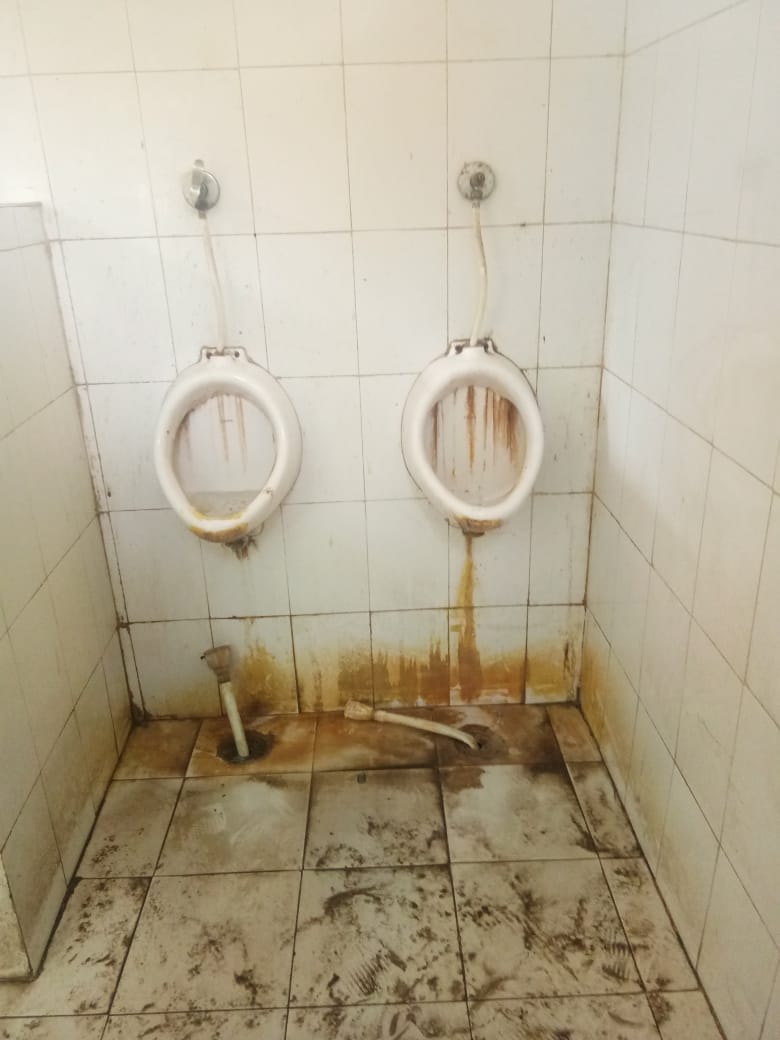 The toilets of the Tehsil Complex office are tainting the Swachh Bharat campaign