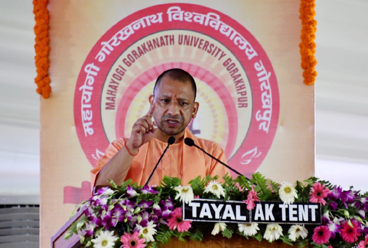 CM Yogi reviews law and order in gorakhpur