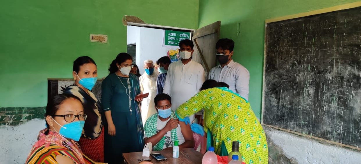 SDM Inspects Vaccination Camp