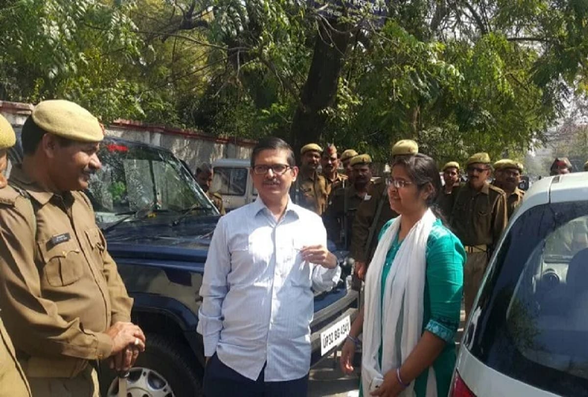 another case filed against former ips amitabh thakur and his wife