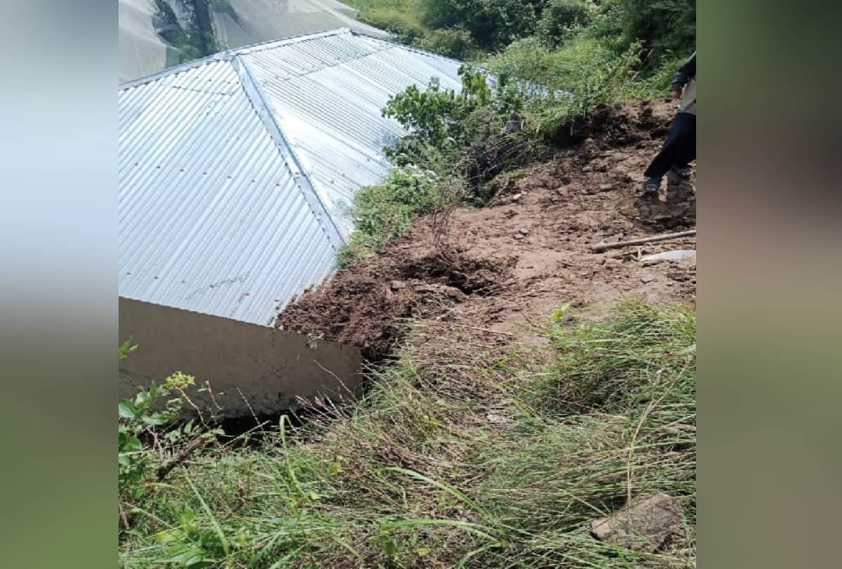 himachal weather today: Clouds burst in Palehi and Kuthed of Kullu, bridge swept away  due to heavy rains in Ani