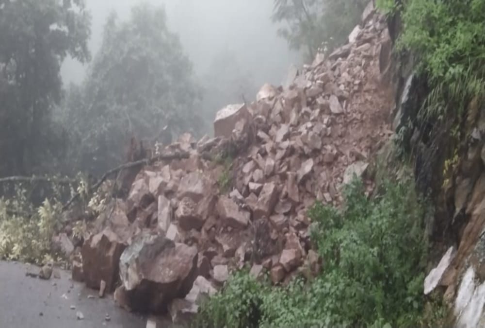 Uttarakhand Weather Forecast Update Today Latest News: 284 roads including seven national highways closed Photos