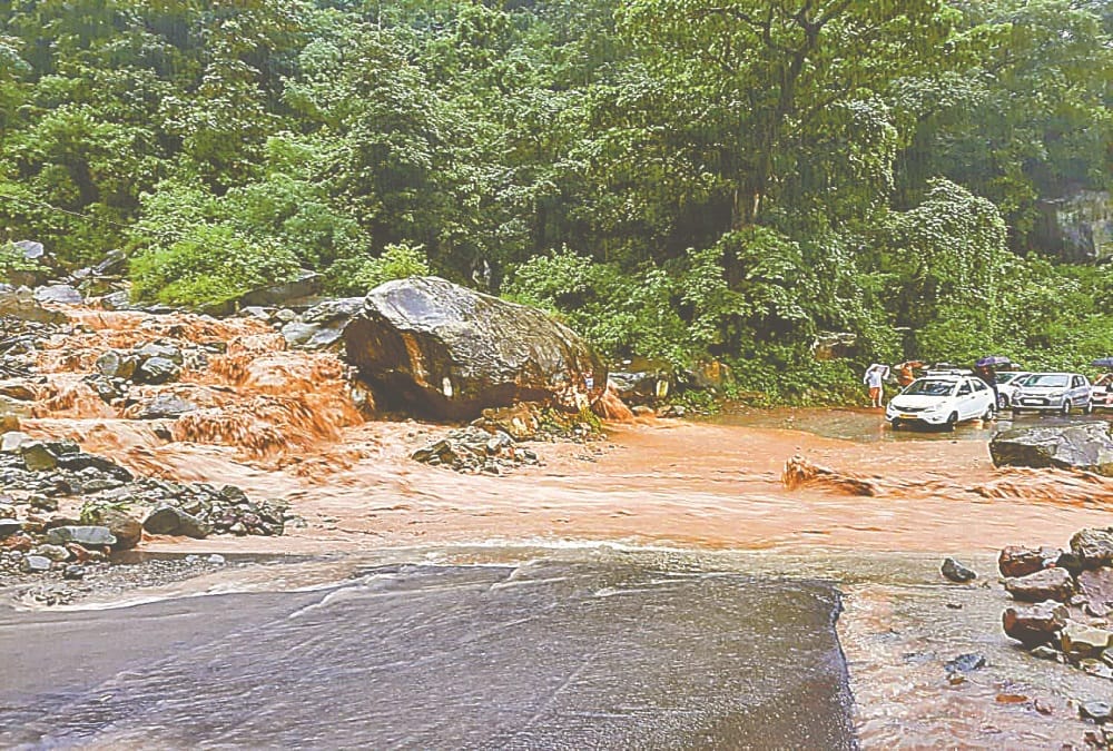 Uttarakhand Weather Forecast Update Today Latest News: 284 roads including seven national highways closed Photos
