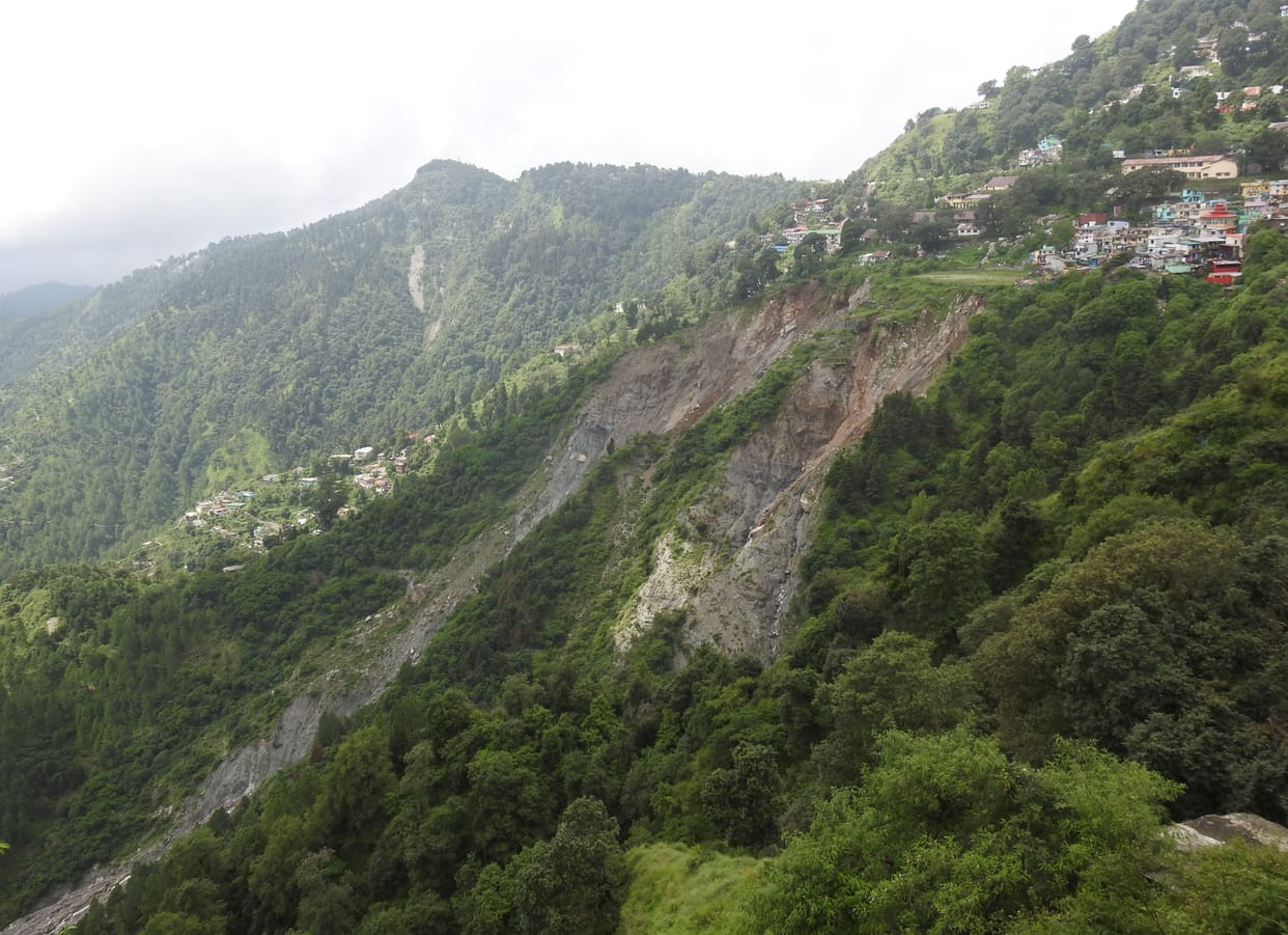 The night was spent in panic due to landslide in Ballianala area