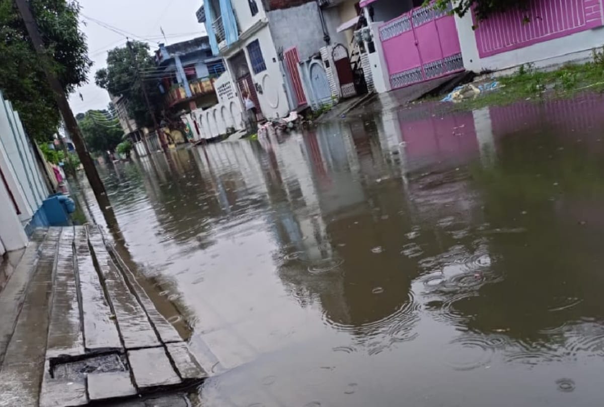 Water Logging in Many areas of Gorakhpur due to heavy rain latest photos